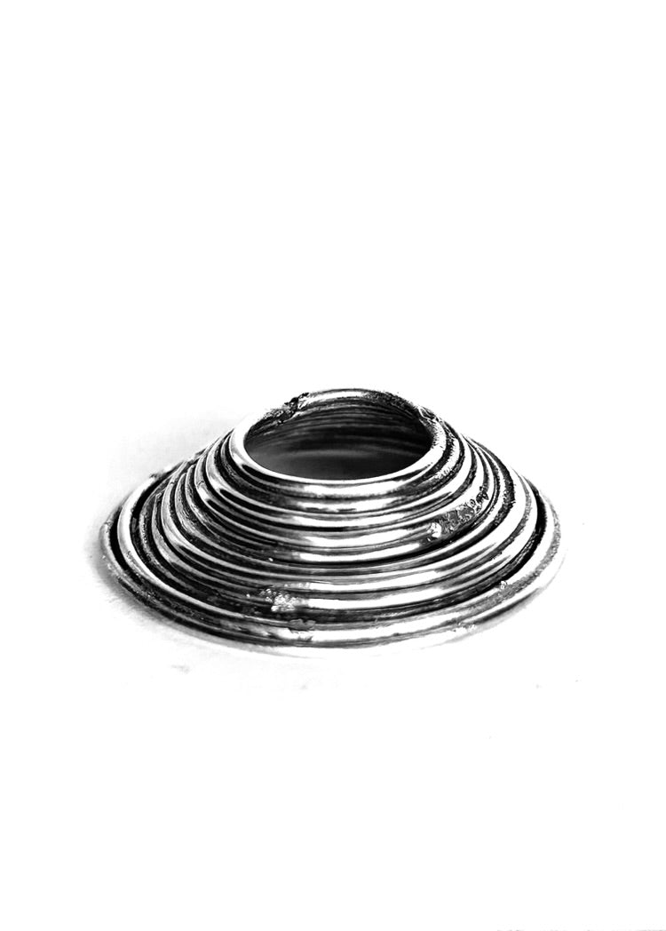 Anneaux de saturne cache téton