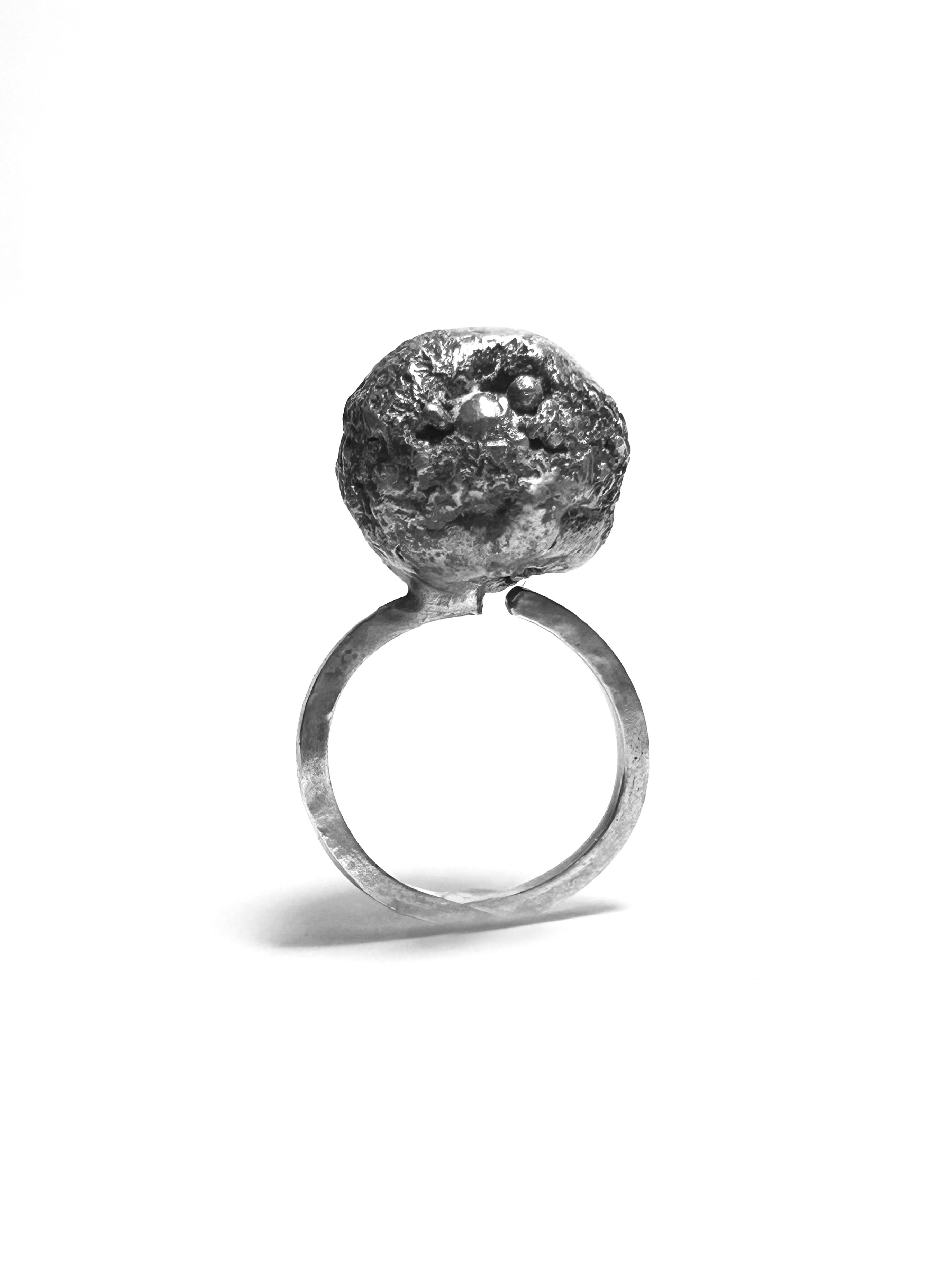 Asteroeidēs ring