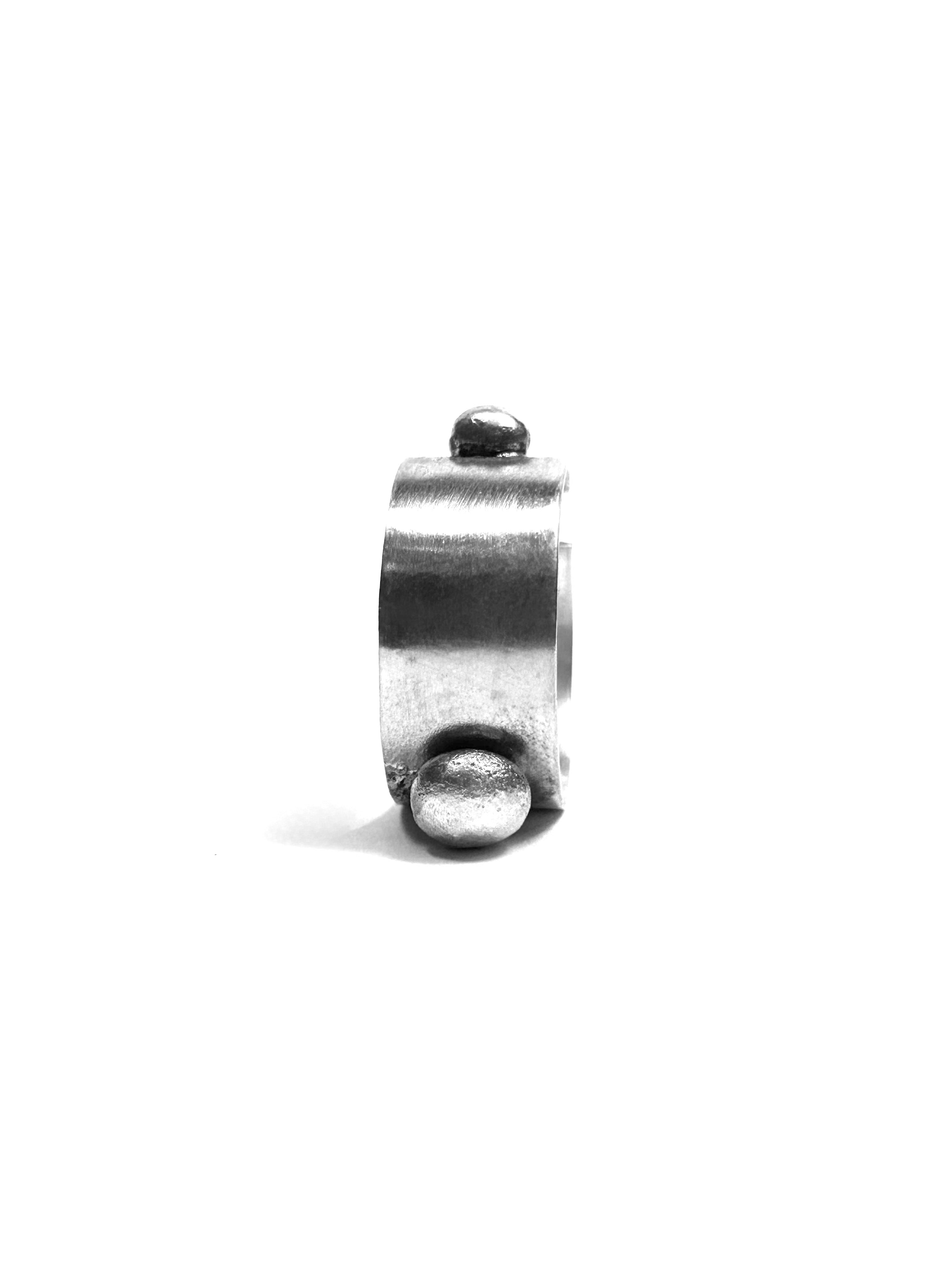 Trinity dot ring